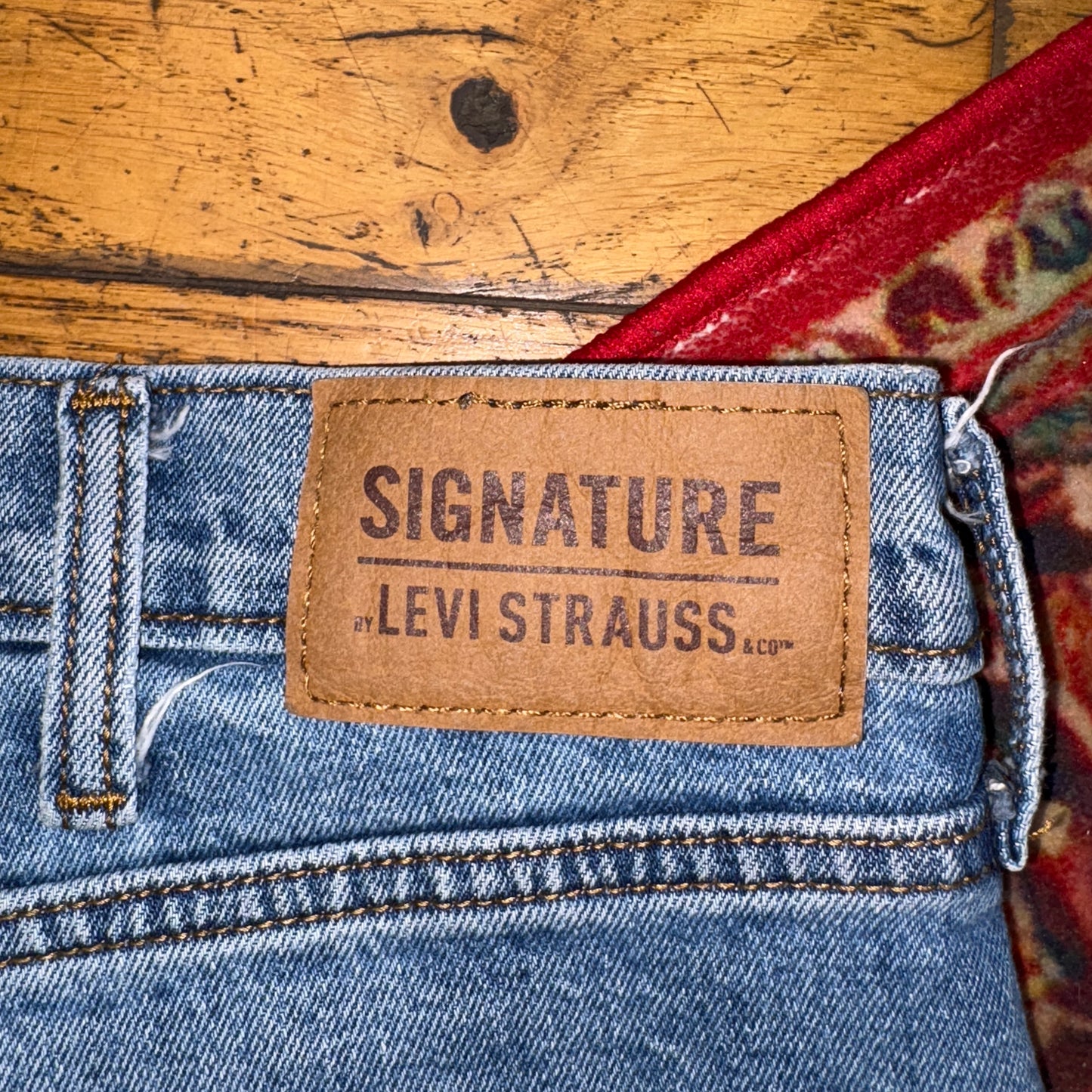 Vintage Levis Blue Baggy Denim Shorts - 42