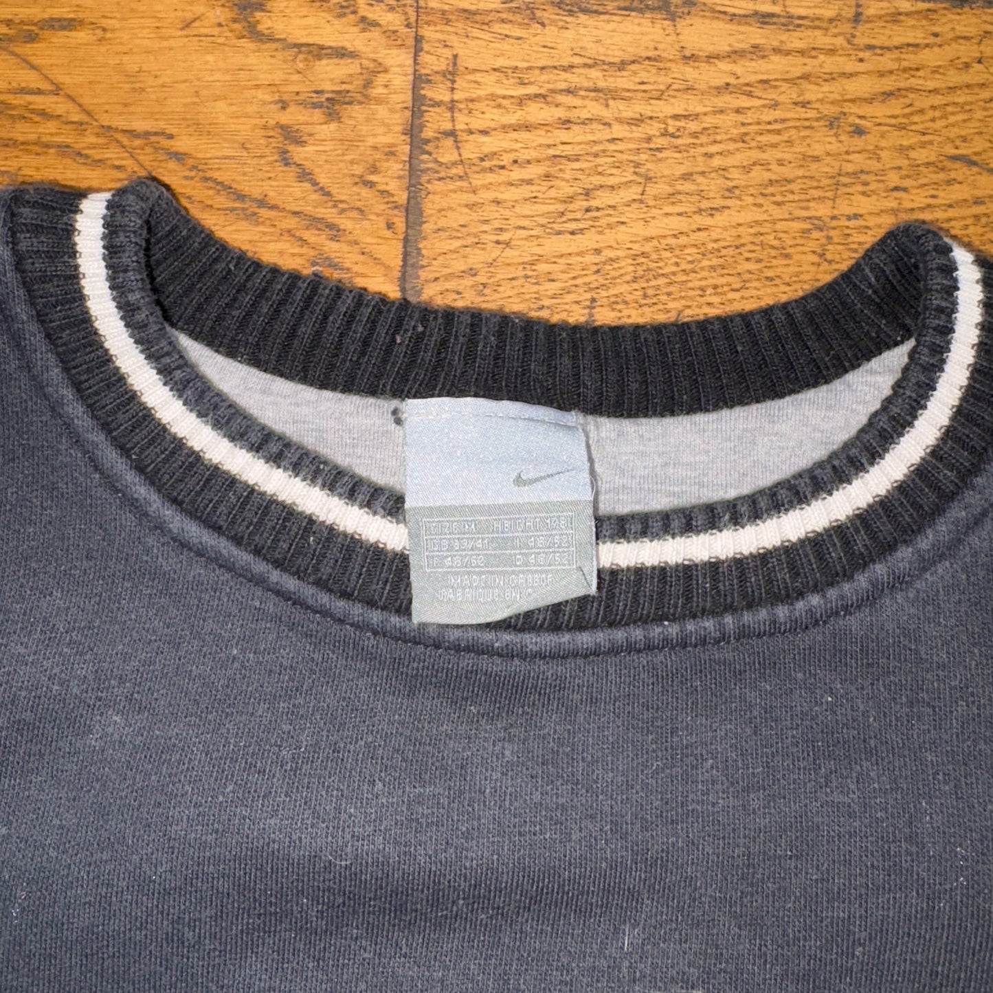 Vintage Nike Y2K Black Swoosh Embroidered Sweatshirt - M