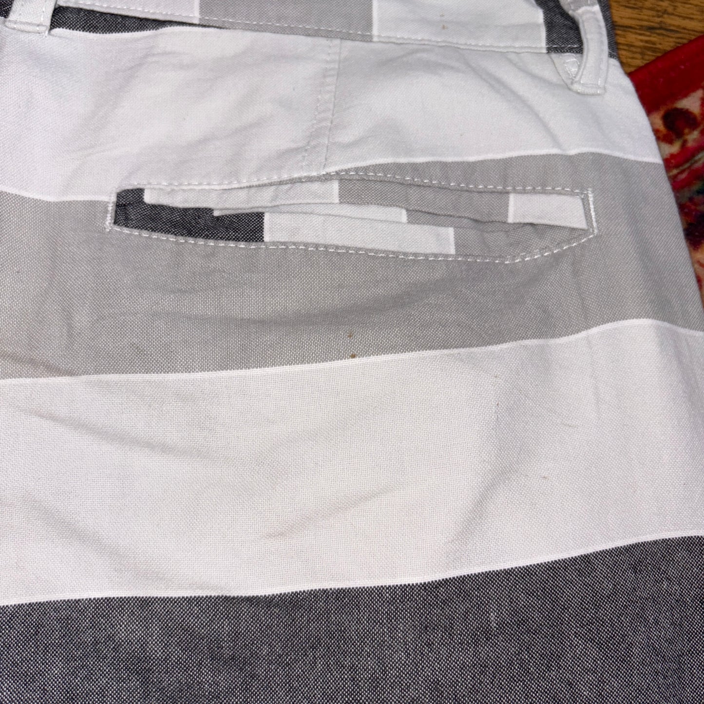 Vintage Oakley Embroidered White Grey Stripe Straight Shorts Jorts - 34