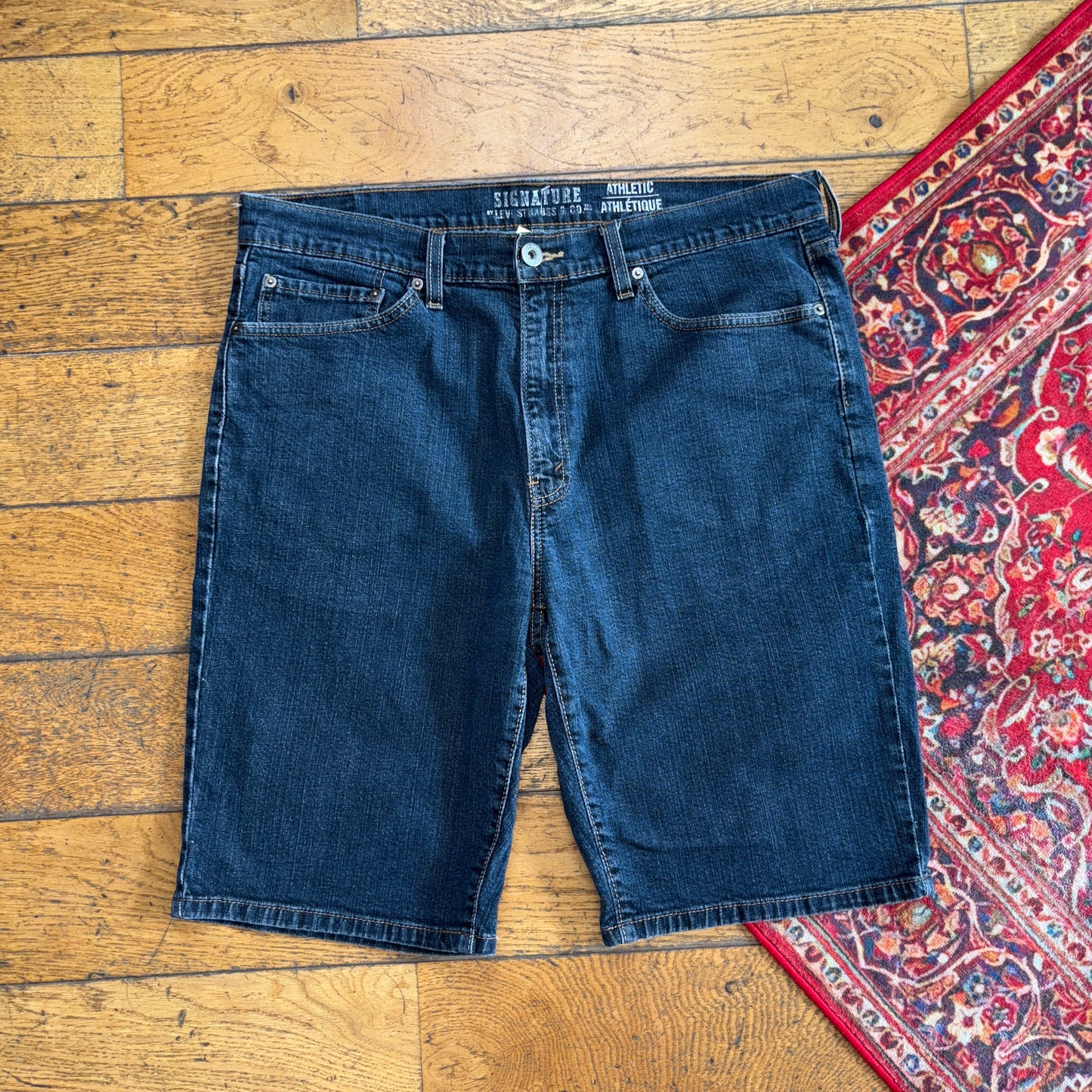 Vintage Levis Blue Baggy Denim Shorts - 36