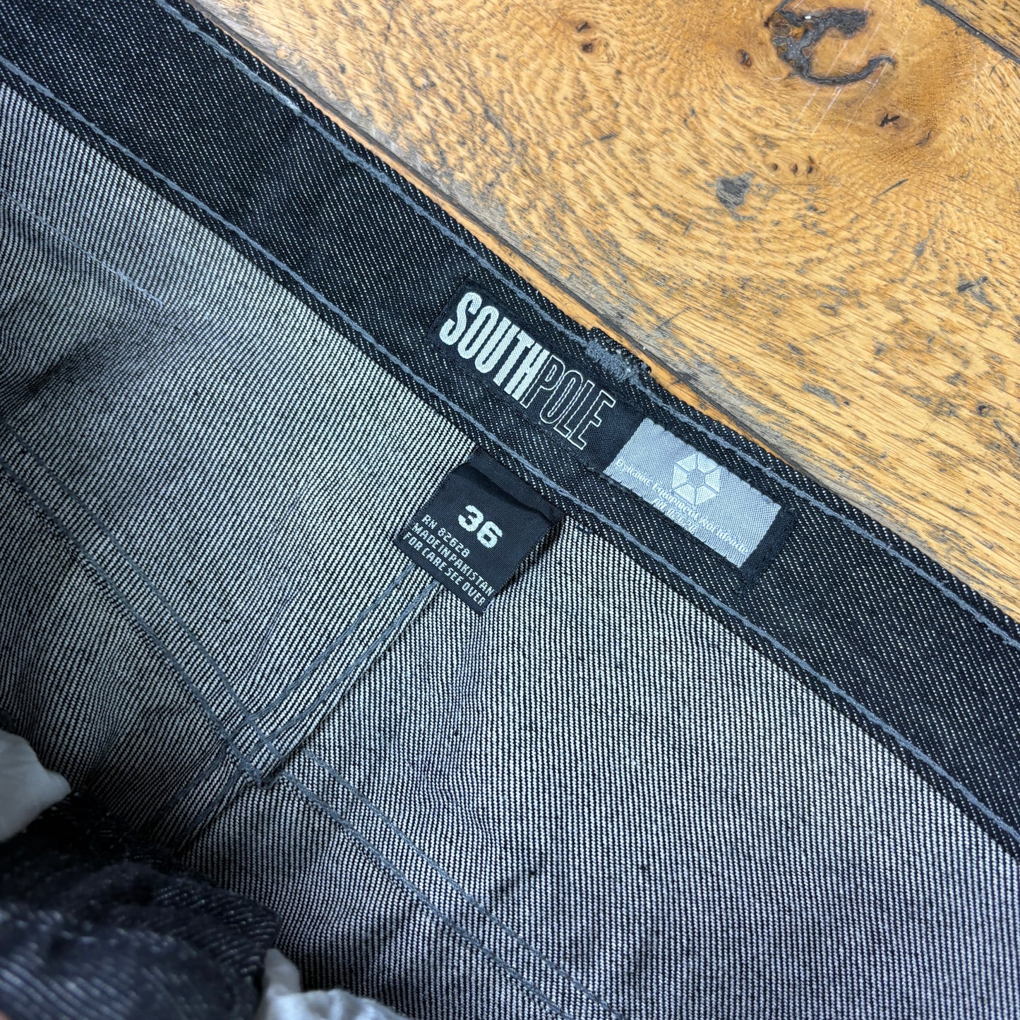 Vintage Southpole Black Embroidered Y2K Hip Hop Baggy Jeans - 36
