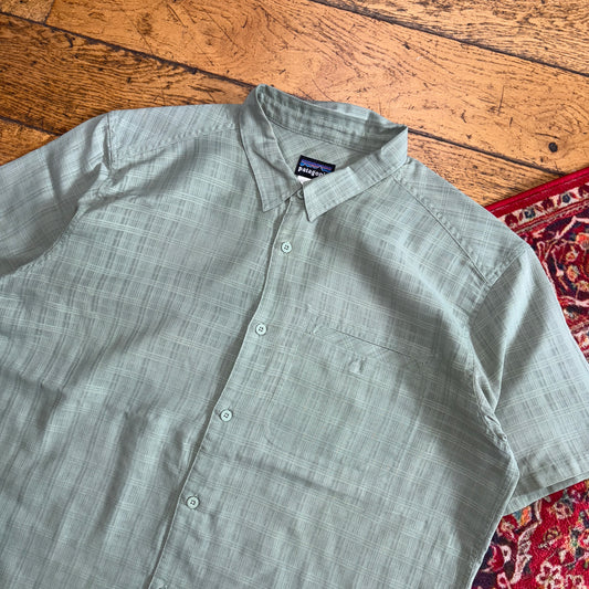 Vintage Patagonia Green Short Sleeve Lightweight Check Shirt - L