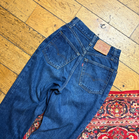 Vintage Levis Womens Blue Denim Jeans - Size 6