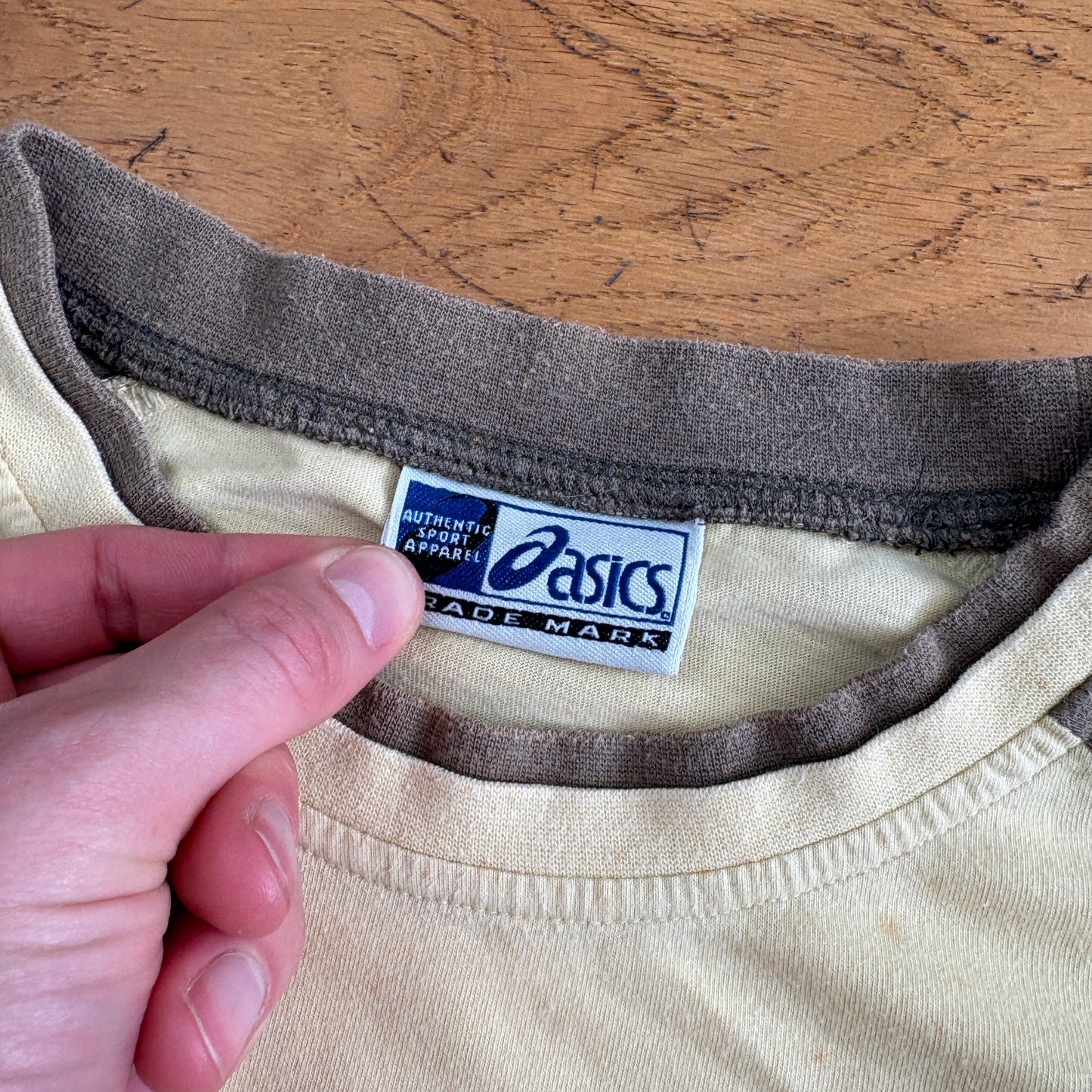 Vintage ASICS Surfwear Yellow Raglan Y2K T-Shirt - L