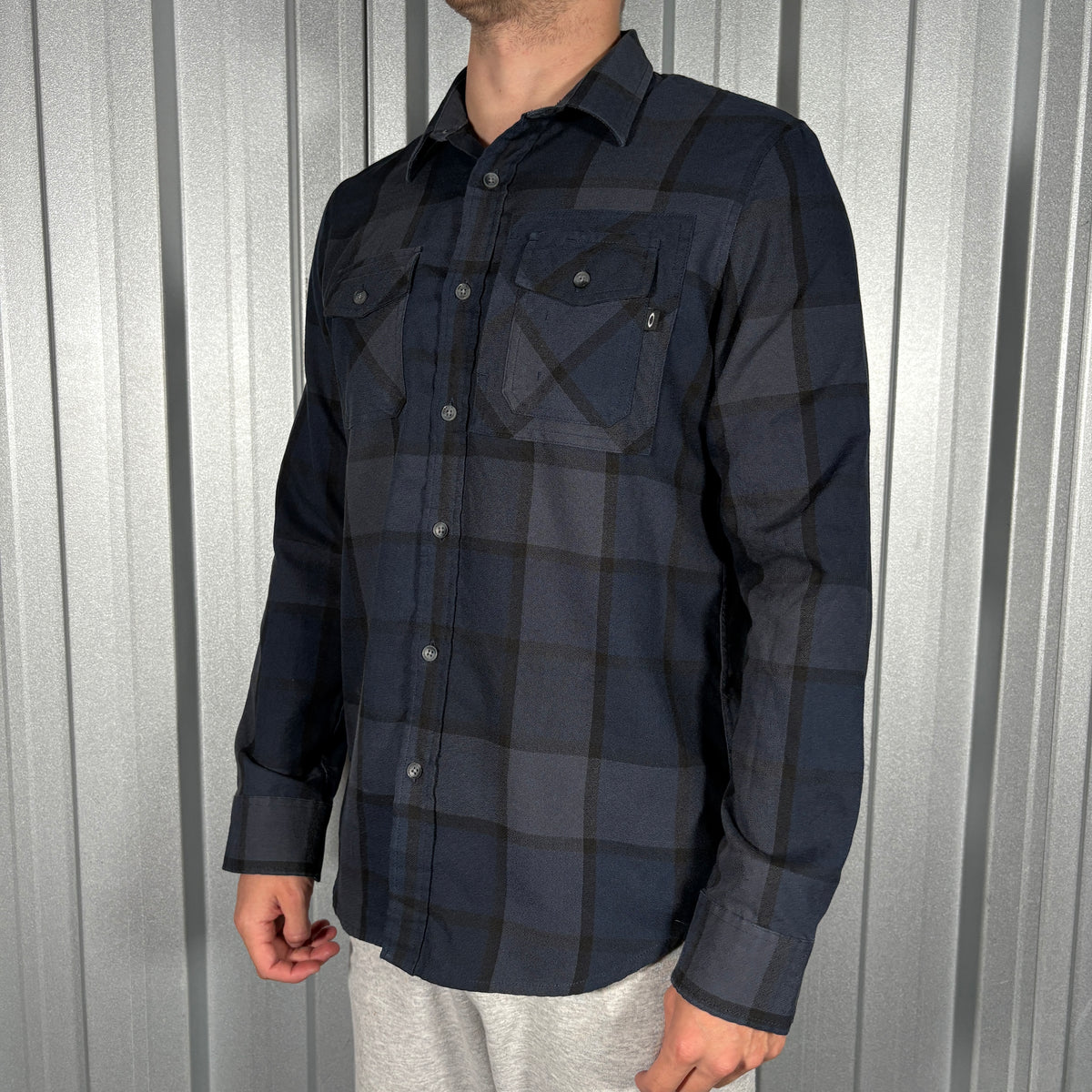 Oakley Grey Black Check Plaid Flannel Shirt - S