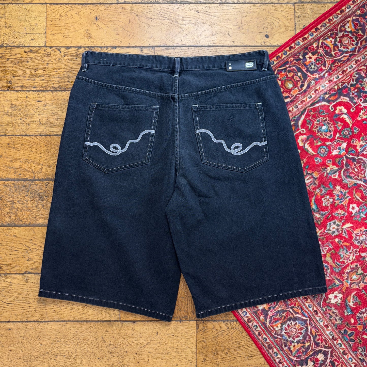 Vintage Ecko Unltd Black Embroidered Y2K Hip Hop Baggy Jeans Shorts Jorts - 40