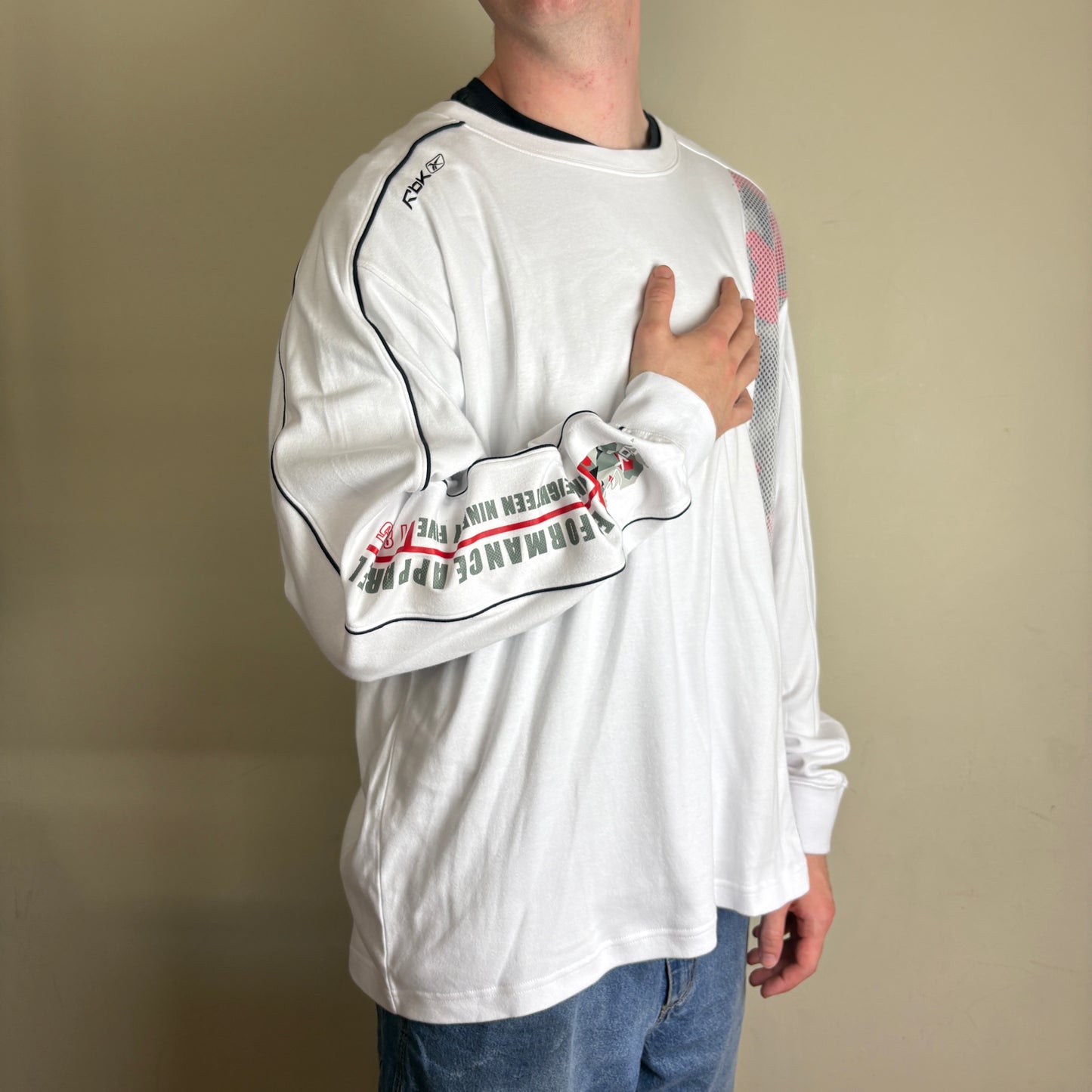 Vintage Reebok White Long Sleeve Graphic T-Shirt - XL