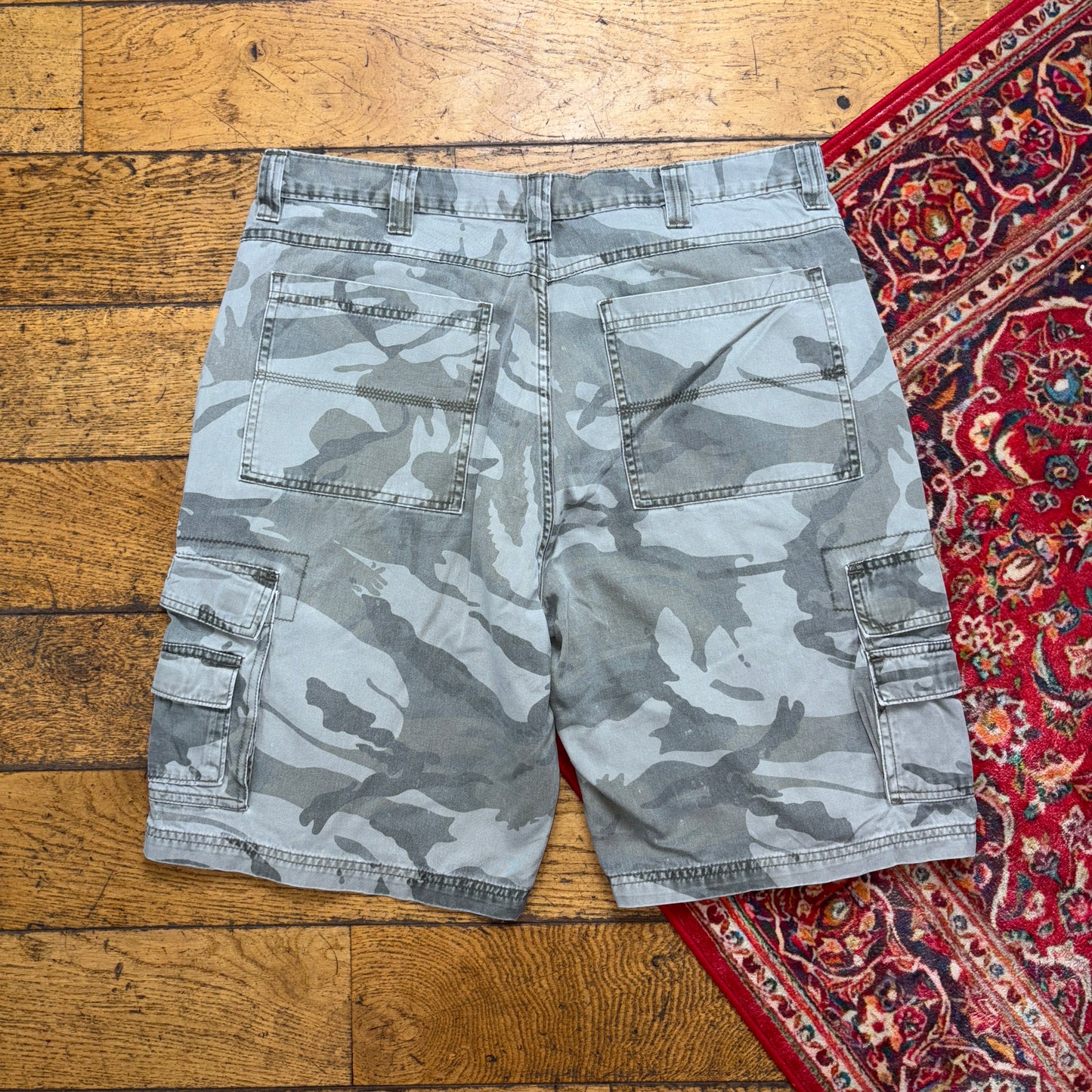 Vintage Wrangler Grey Camo Y2K Hip Hop Baggy Shorts Jorts - 36