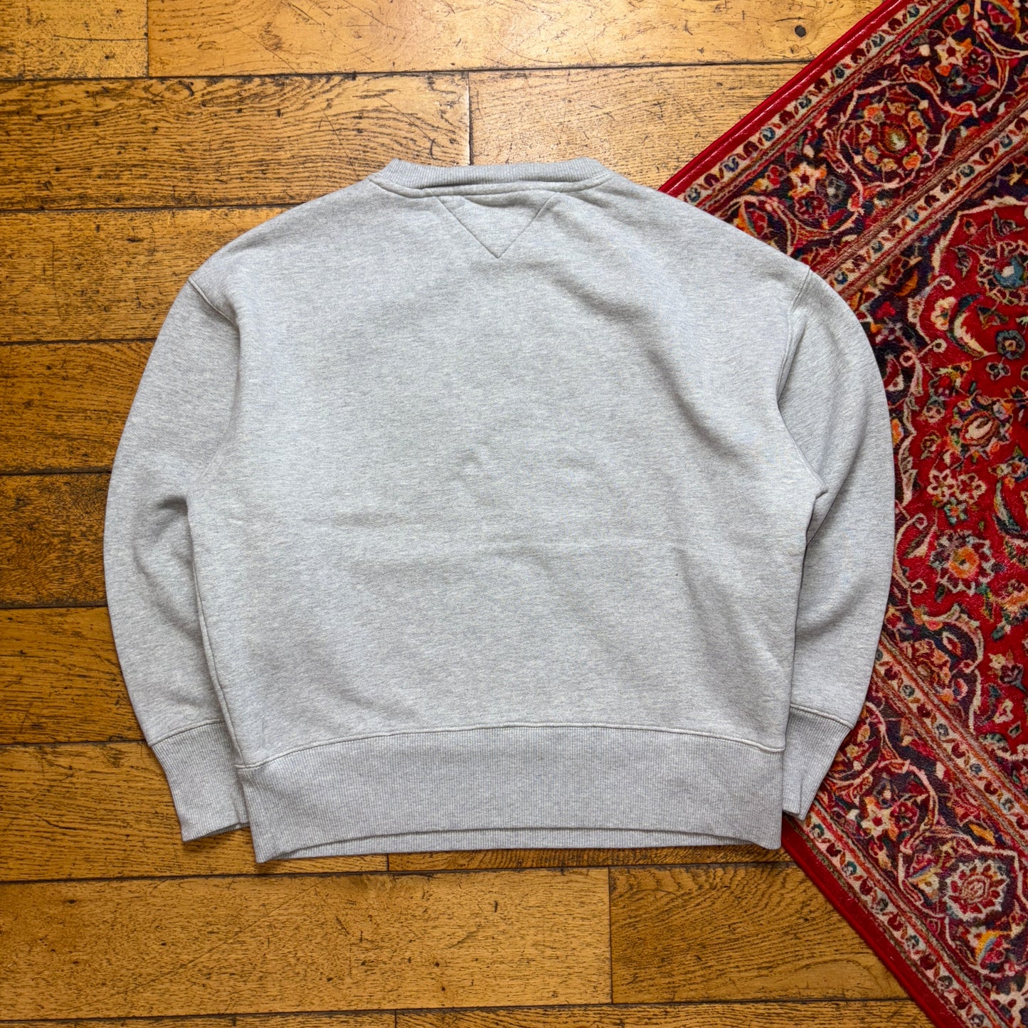 Vintage Tommy Hilfiger Grey Embroidered Sweatshirt - M