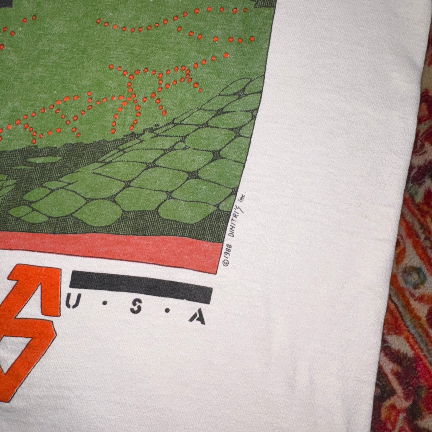 Vintage 1988 White Crocodile Gator Single Stitch Graphic T-Shirt - S