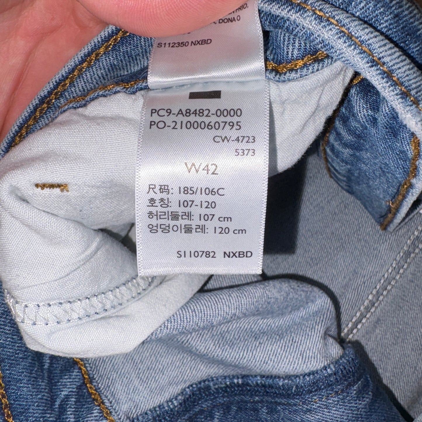Vintage Levis Blue Baggy Denim Shorts - 42