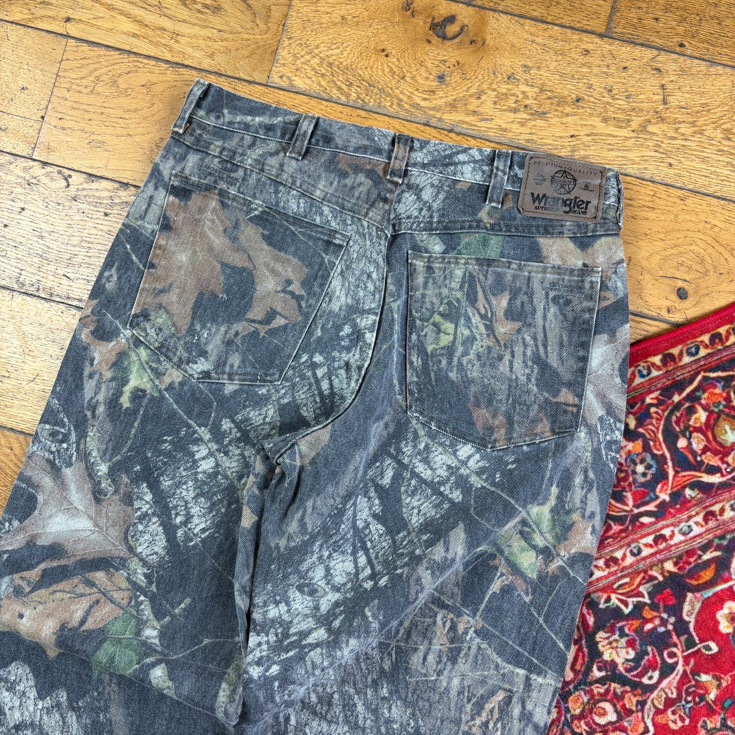 Vintage Wrangler Real Tree Camo Green Hunting Workwear Trousers - 32