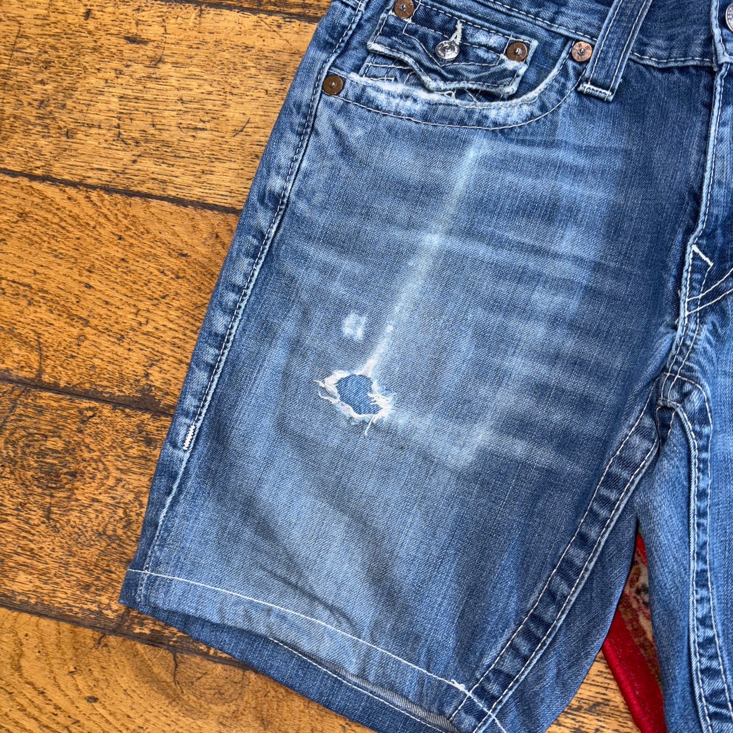 Vintage True Religion Blue Embroidered Y2K Shorts Jorts - 33