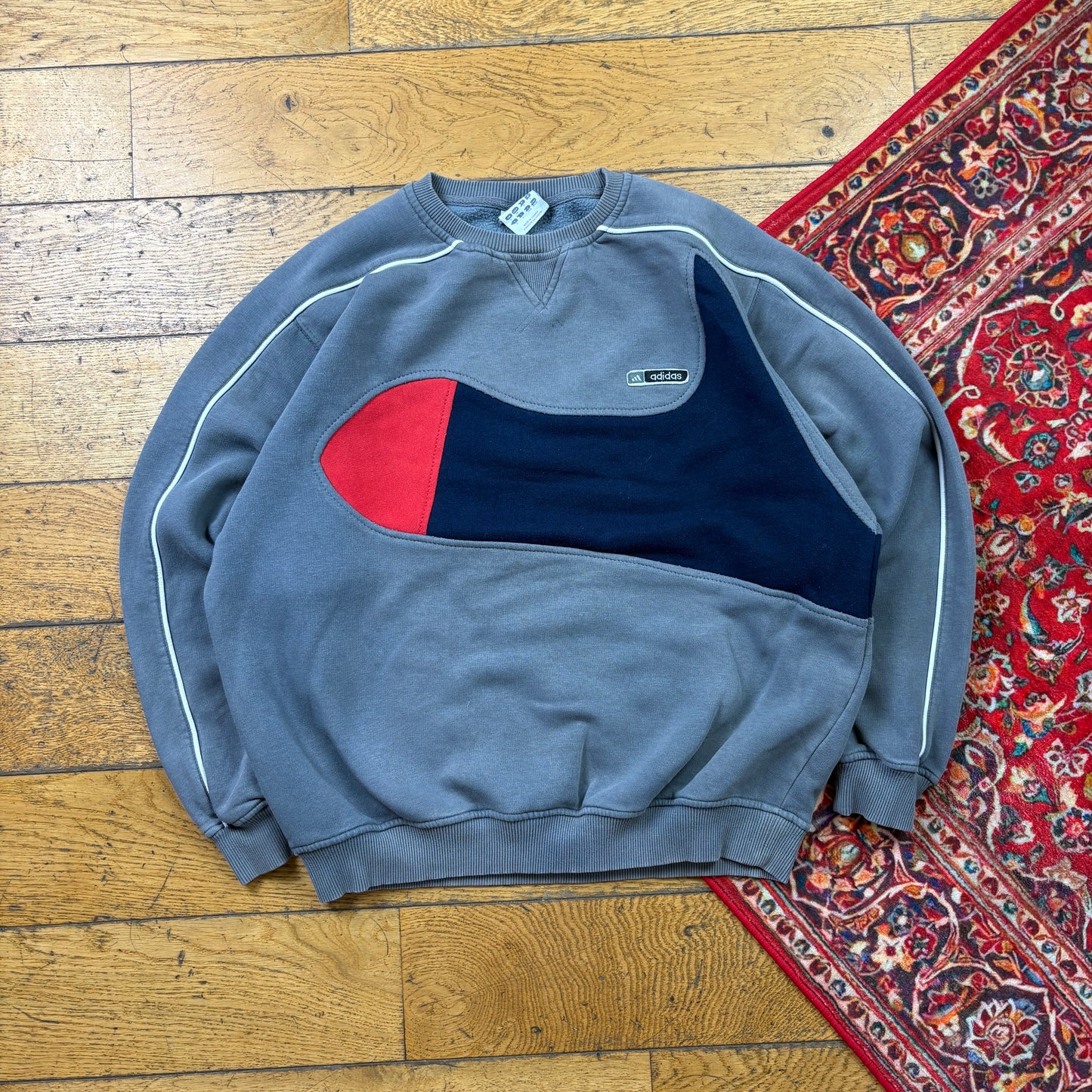 Vintage Adidas Grey Embroidered Sweatshirt - L