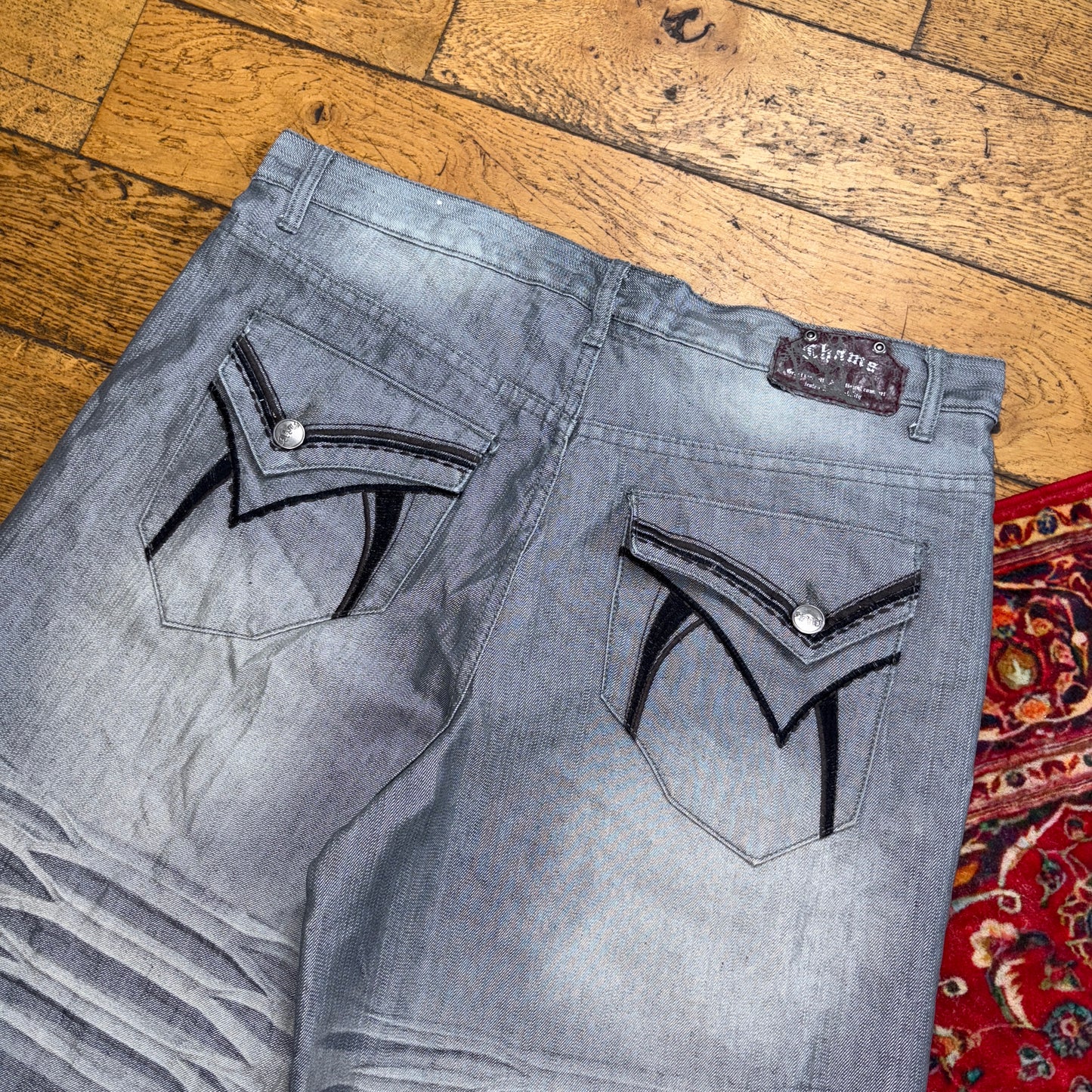 Vintage Chams Grey Embroidered Y2K Hip Hop Baggy Jeans Shorts Jorts - 40