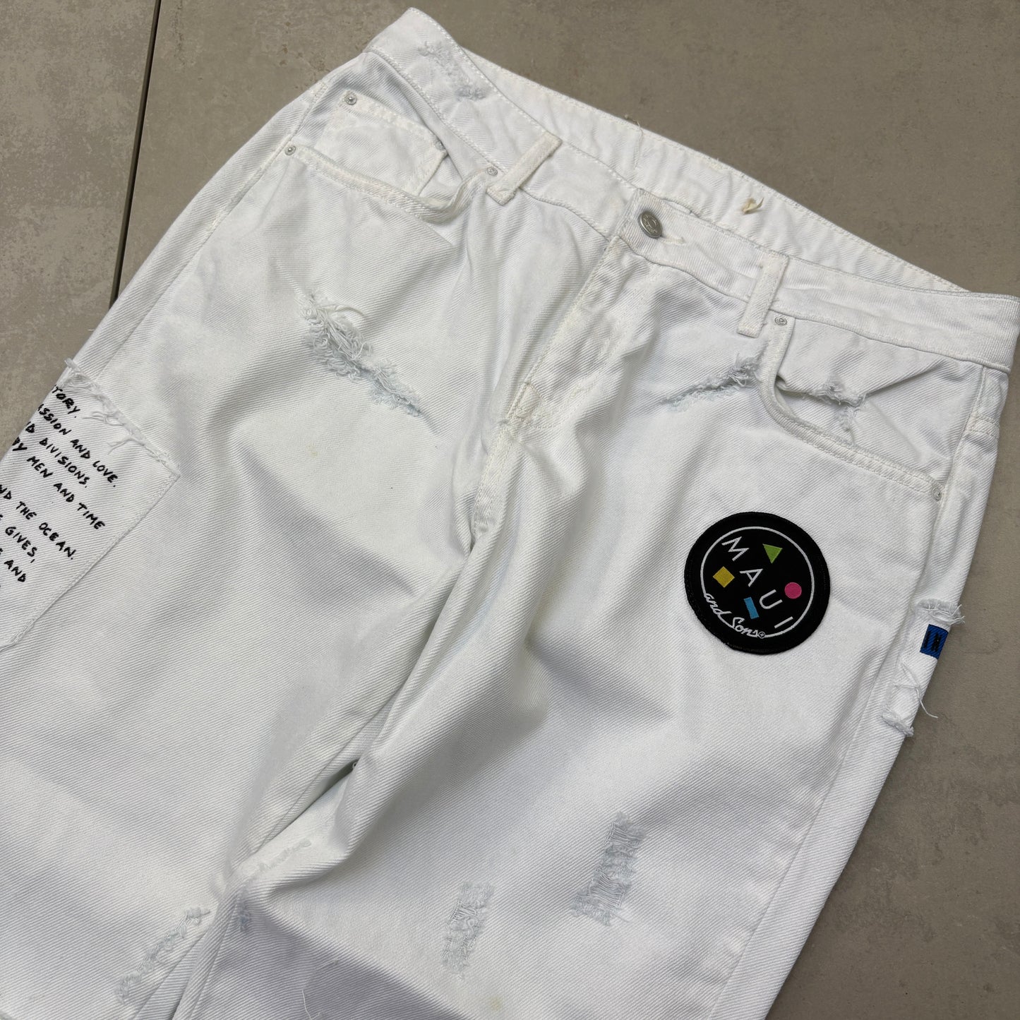 Vintage Maui and Sons Patchwork Surfwear Sharks White Jeans Jeans - 33