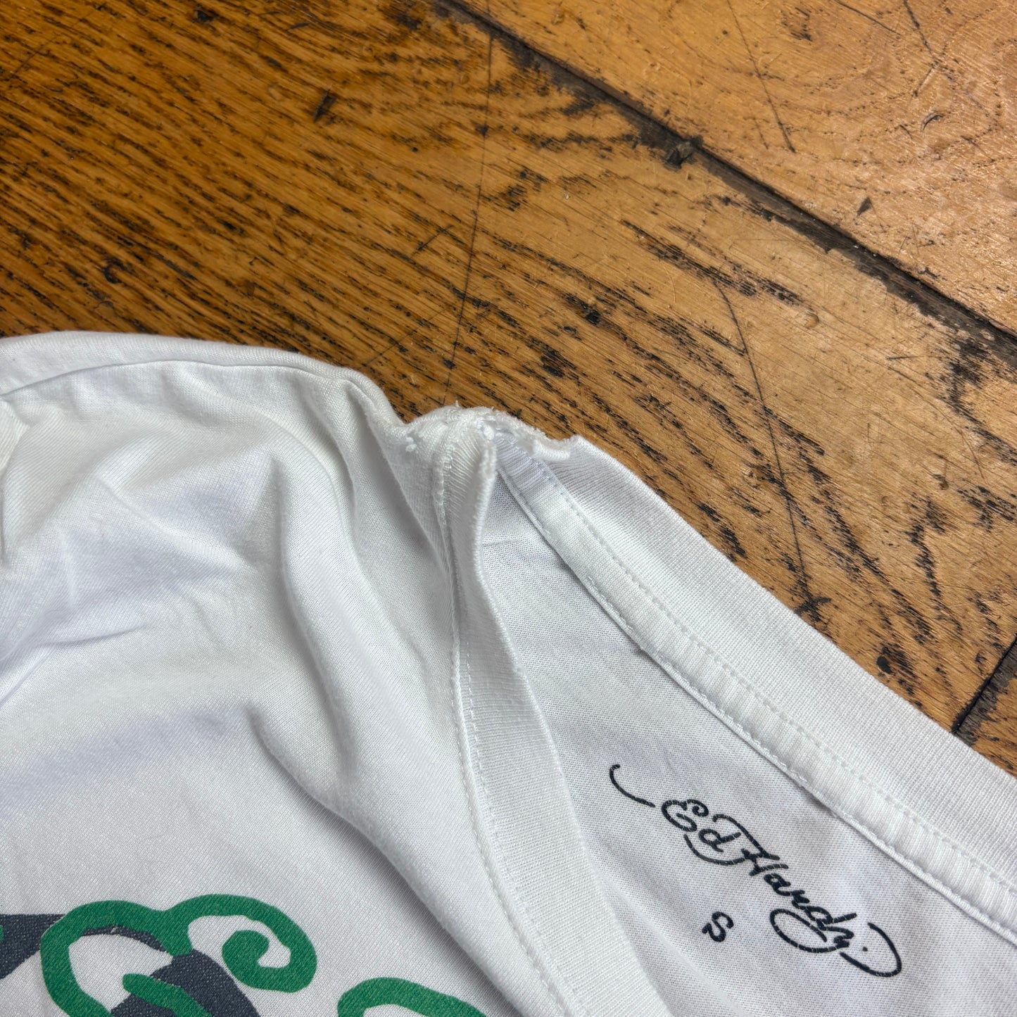 Vintage Ed Hardy Y2K White Graphic T-Shirt - S