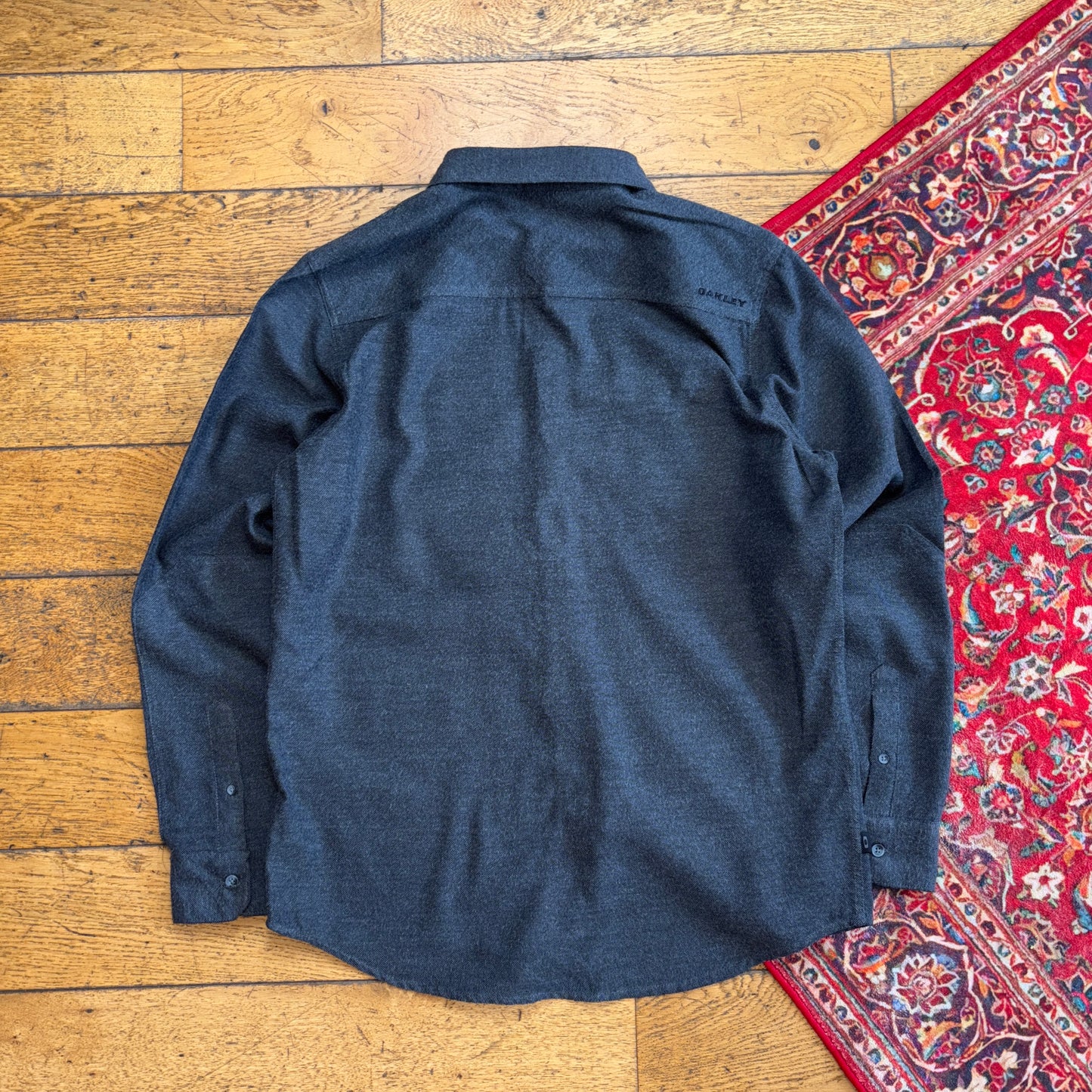 Vintage Oakley Grey Y2K Embroidered Shirt - M
