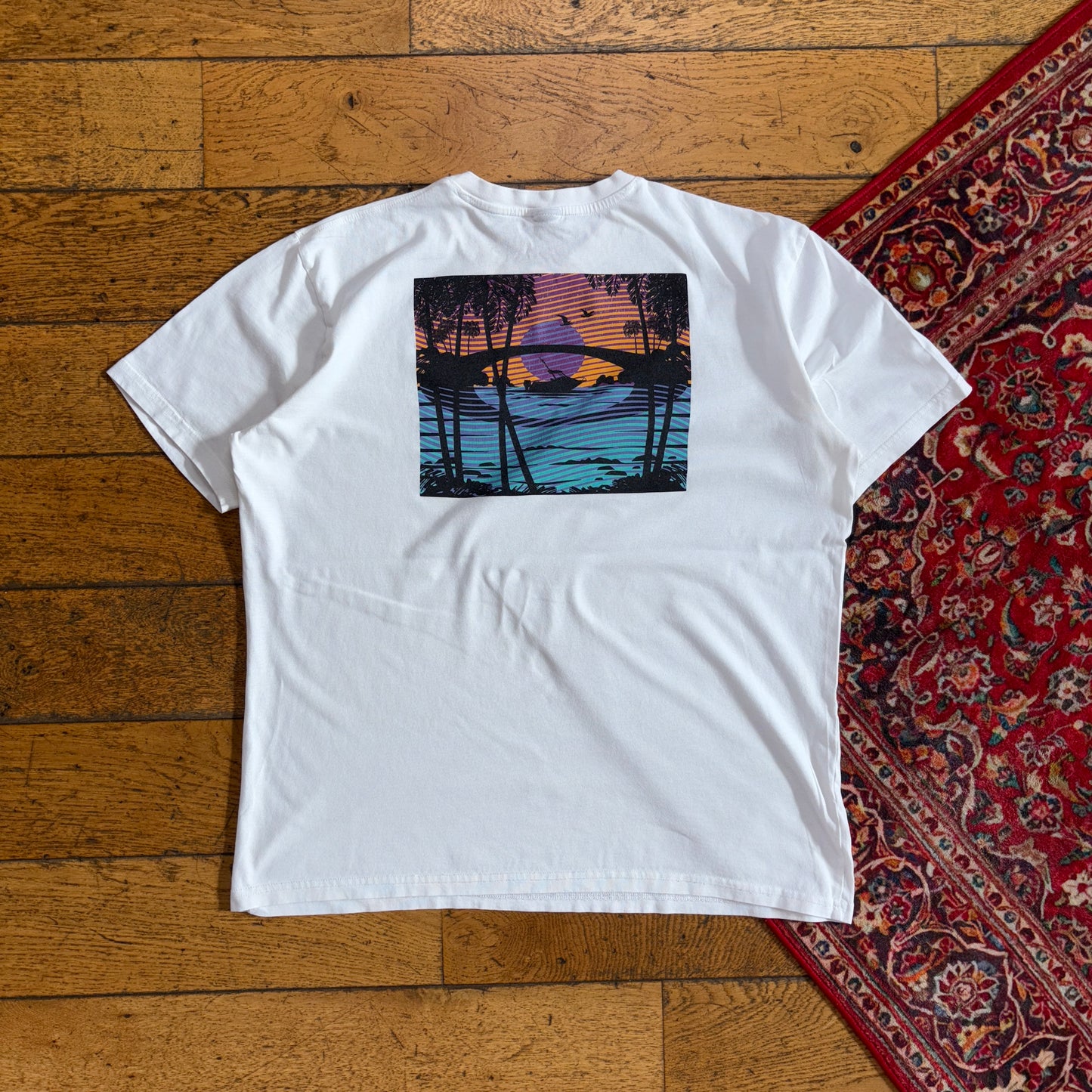 Vintage Oakley White Graphic T-Shirt - L