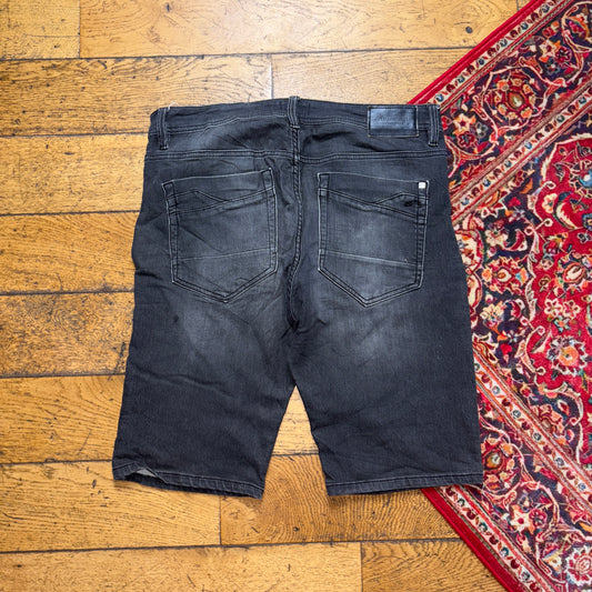 Vintage Black Slim Denim Shorts - 36