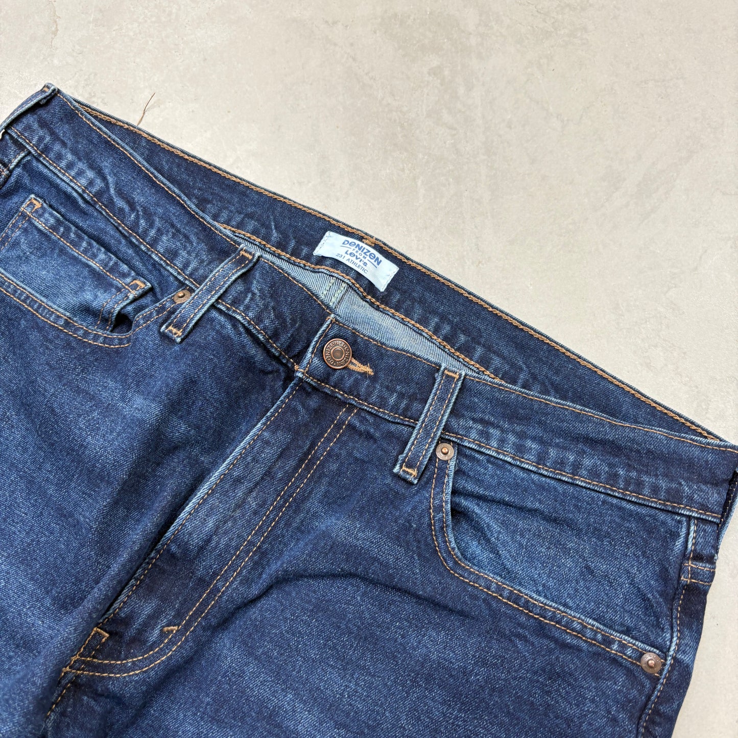 Vintage Levis Straight Blue Denim Jeans - 38