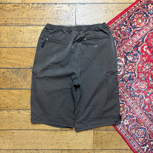 Vintage Oakley Brown Hiking Gorpcore Cargo Shorts - L