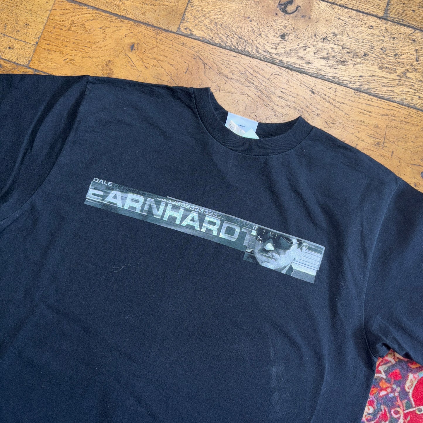 Vintage NASCAR Black Racing Y2K Graphic T-Shirt - L