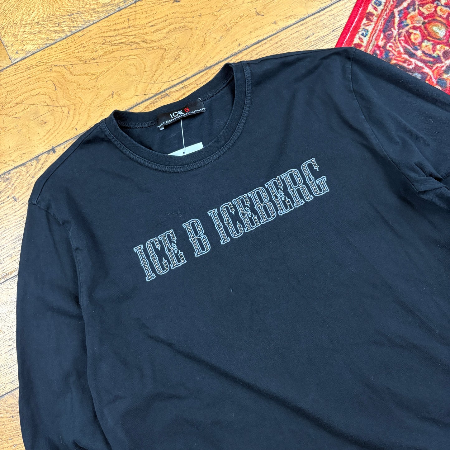 Vintage Y2K Iceberg Rhinestone Black Long Sleeve T-Shirt - Size 10