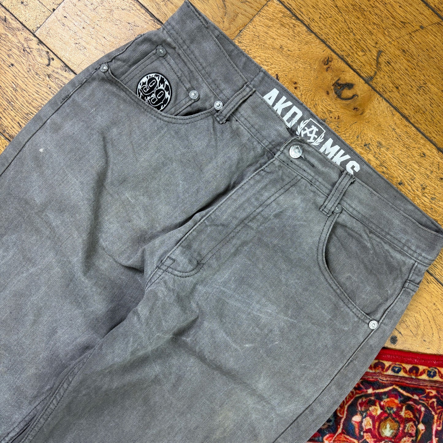 Vintage Akademiks Grey Embroidered Y2K Hip Hop Baggy Jeans - 36