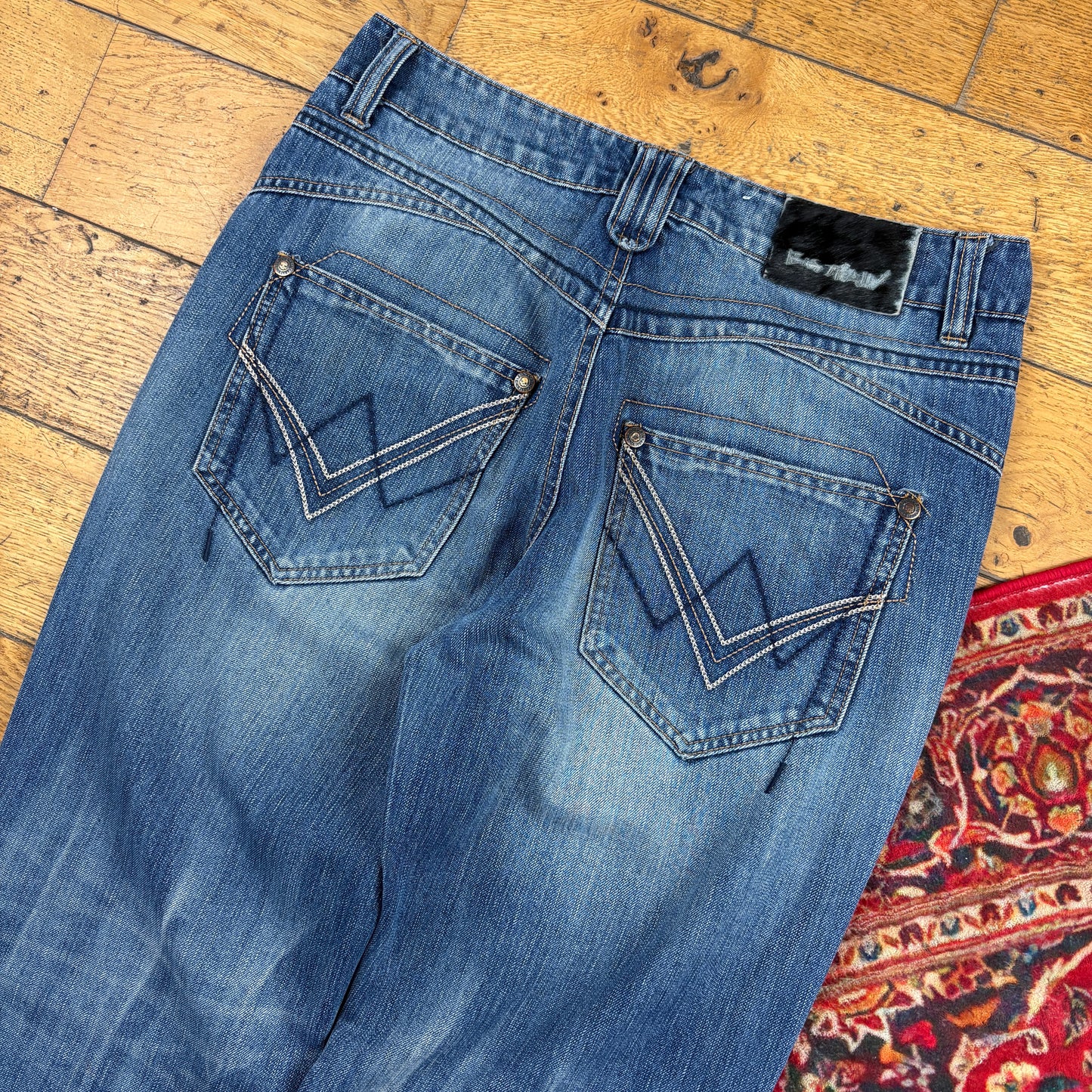 Vintage Big Train Japanese Embroidered Hip Hop Straight Jeans - 32