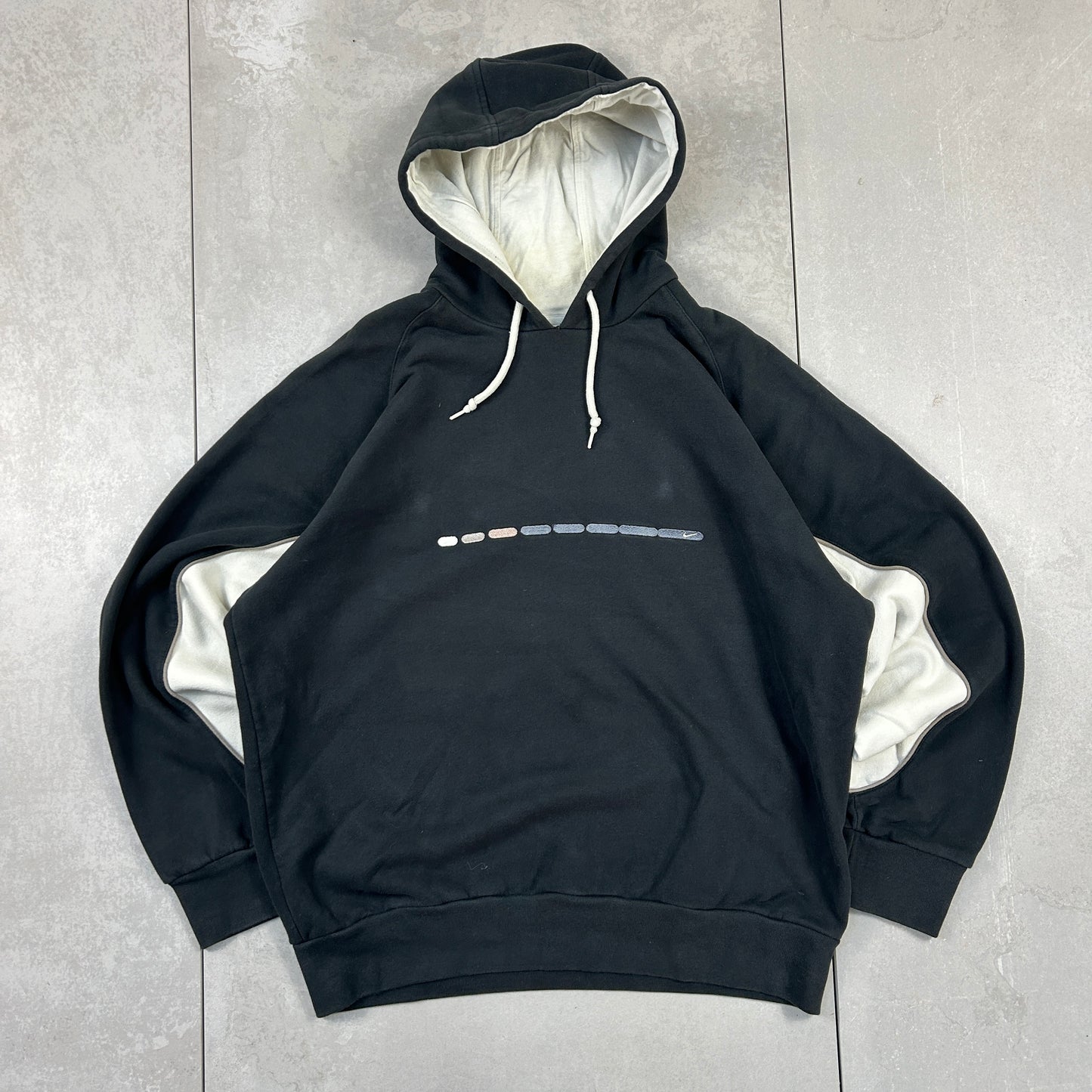 Vintage 00s Nike Swoosh Embroidered Black Hoodie Sweatshirt - L
