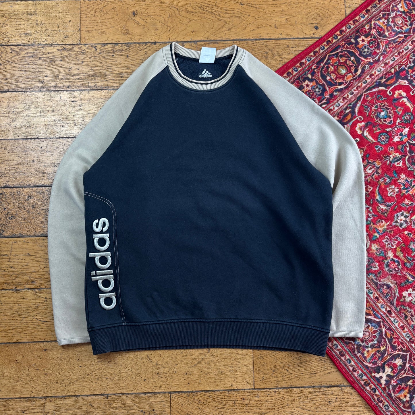 Vintage Adidas Black Cream Embroidered Sweatshirt - XL