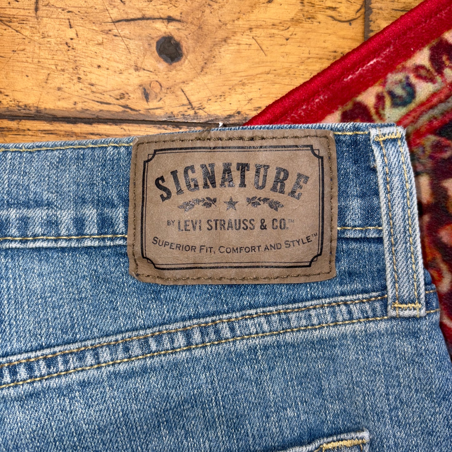 Vintage Levis Baggy Blue Denim Shorts - 36