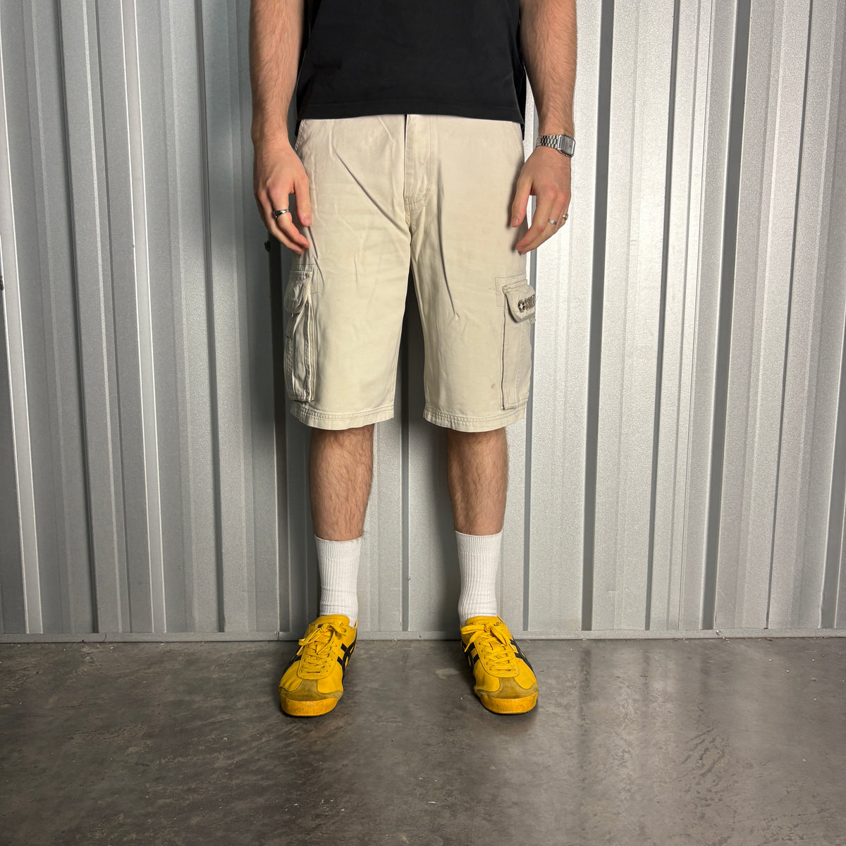 Southpole White Cargo Embroidered Y2K Hip Hop Baggy Shorts - 32
