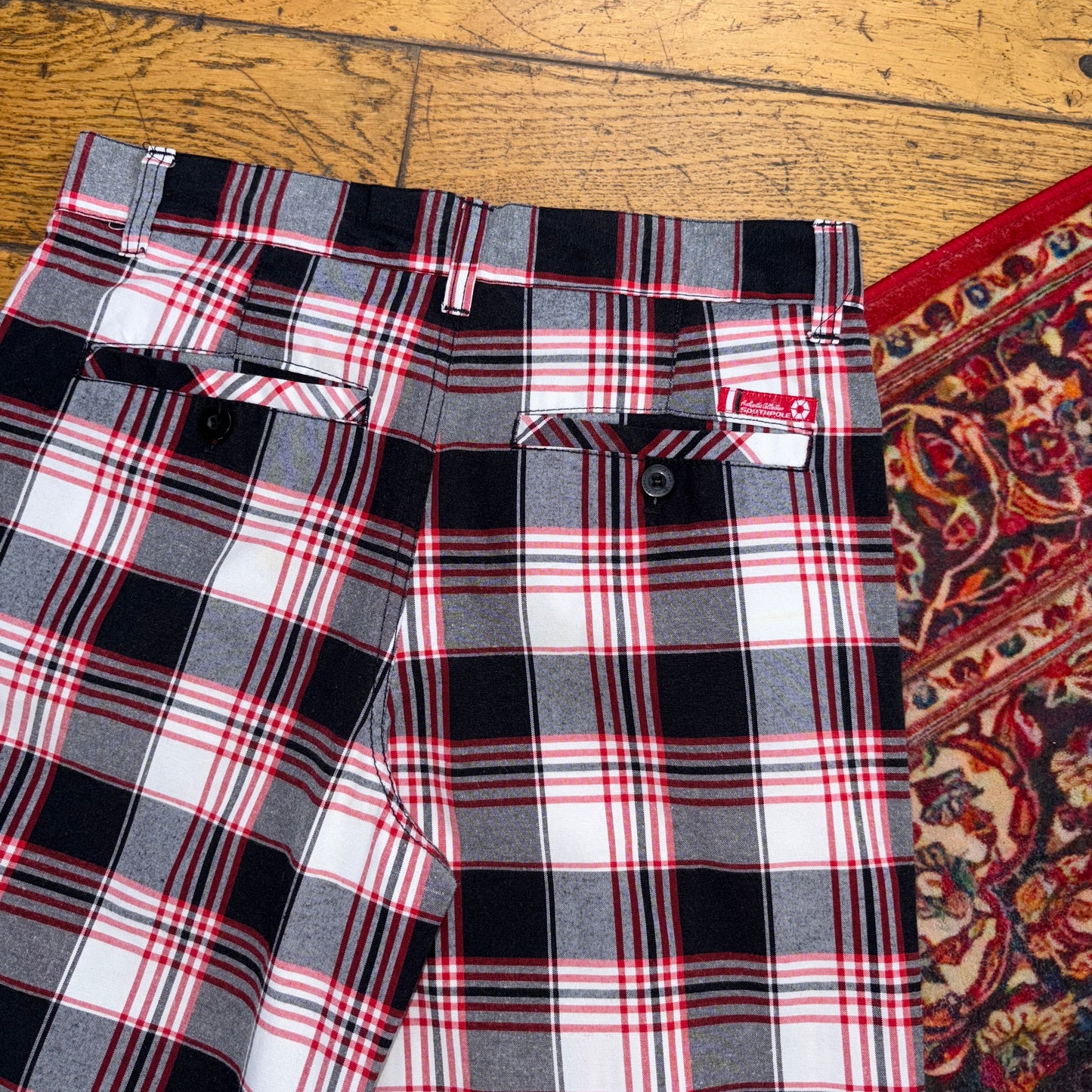 Vintage Southpole Red Grey Check Y2 Womens Hip Hop Baggy Shorts Jorts - 30