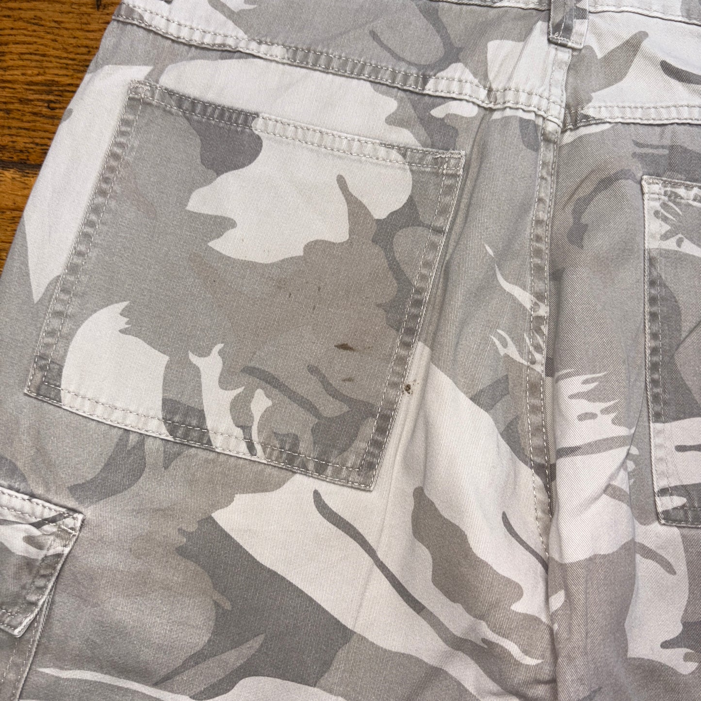 Vintage Wrangler Grey Camo Y2K Cargo Baggy Shorts Jorts - 34