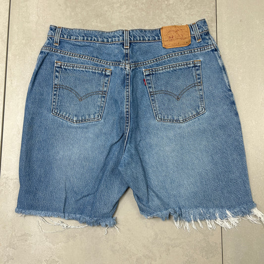 Vintage Levis 550 Baggy Blue Denim Shorts - 36