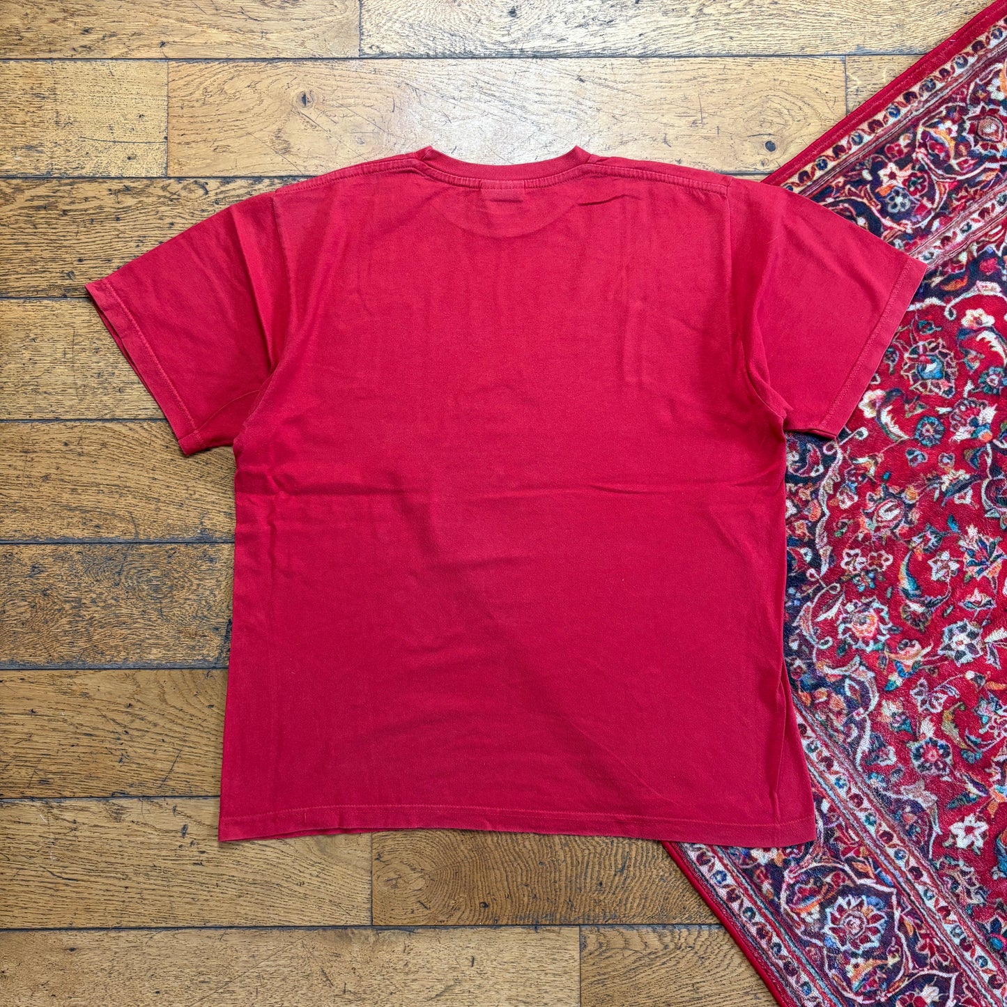 Vintage 00s Nike Red Graphic T-Shirt - M