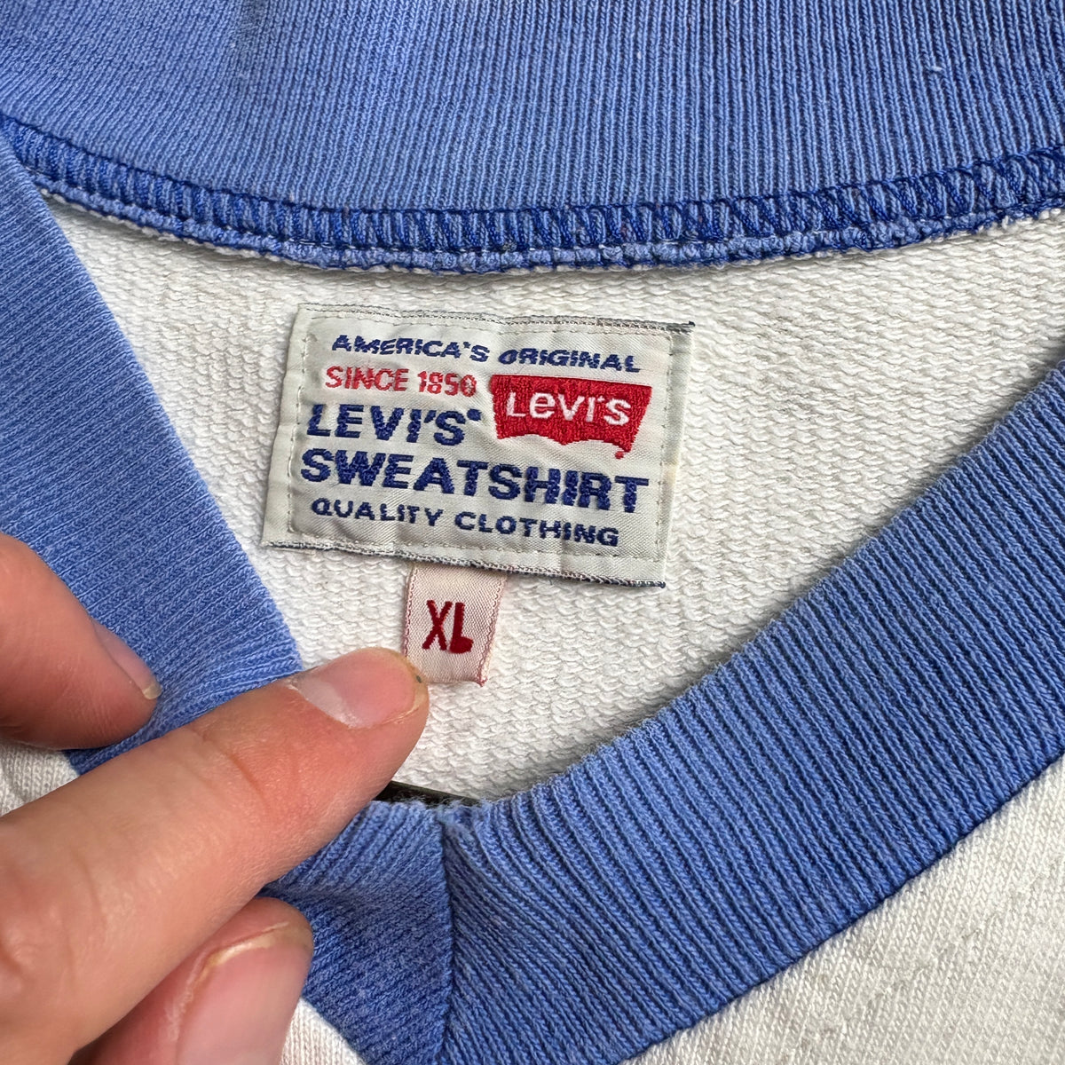 Vintage 90s Levi's White Blue Embroidered Sweatshirt - XL