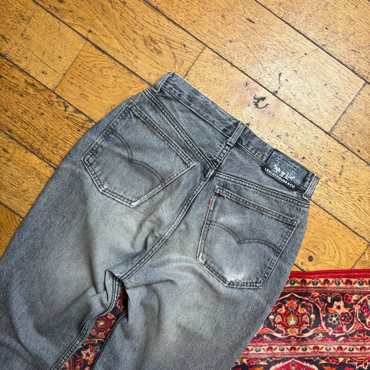 Vintage Levis Slim Grey Denim Jeans - 32L