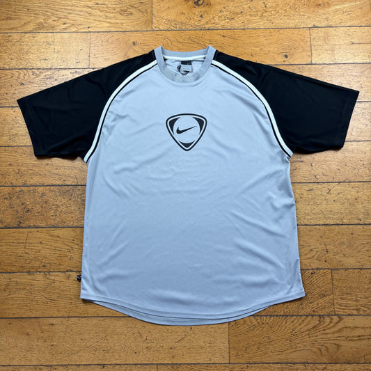 Vintage Nike Grey Black Graphic T-Shirt - XXL