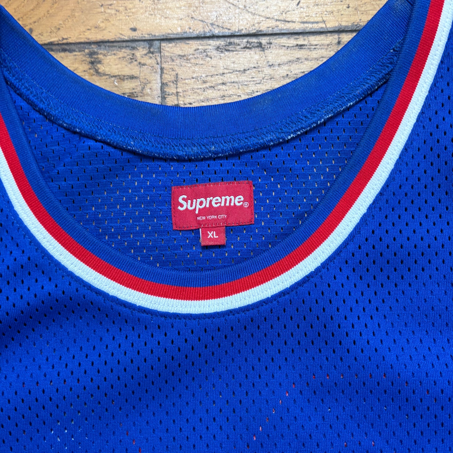 Vintage Supreme Embroidered Blue Basketball Jersey Vest Graphic T-Shirt - XL