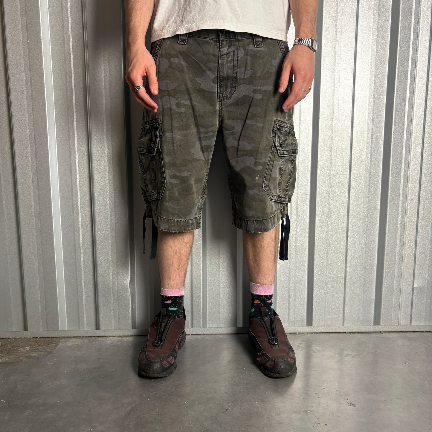 Vintage Rock Revival Grey Camo Embroidered Y2K Hip Hop Baggy Shorts - 36
