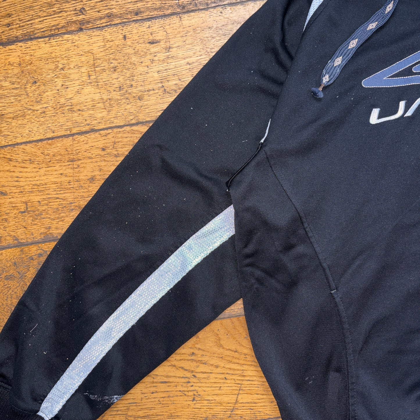 Vintage Umbro Black Embroidered Hoodie Y2K Sweatshirt - L