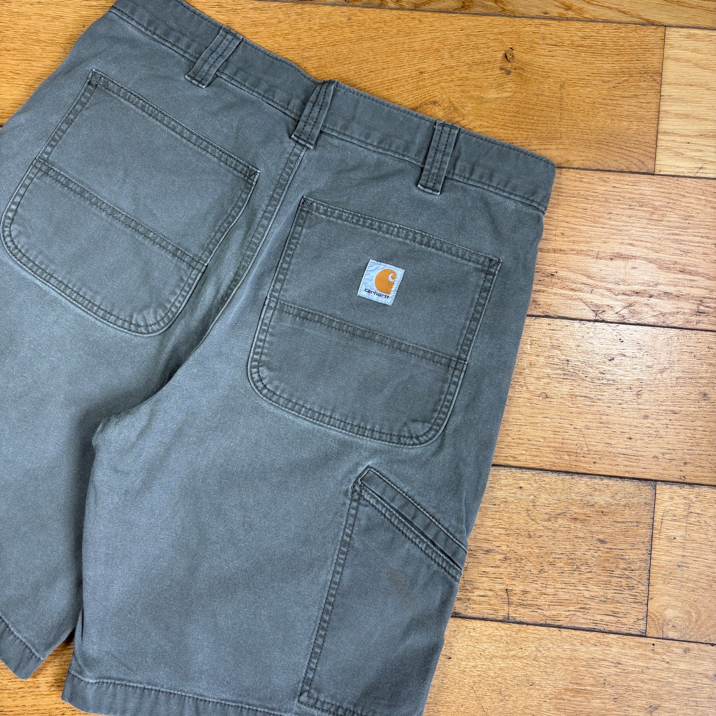 Vintage Carhartt Khaki Green Workwear Baggy Carpenter Shorts - 32