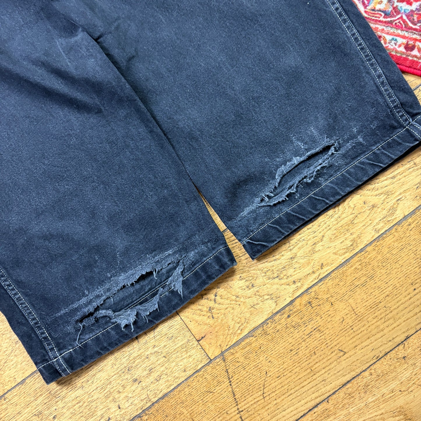 Vintage JNCO Tribal Skulls Black Embroidered Y2K Hip Hop Baggy Jeans - 34