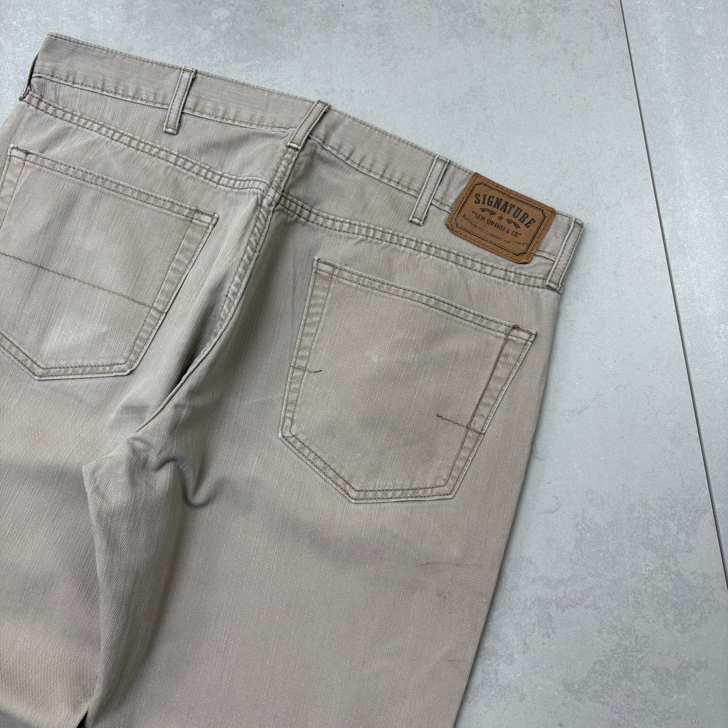 Vintage Levis Baggy Cream Chino Denim Jeans - 38