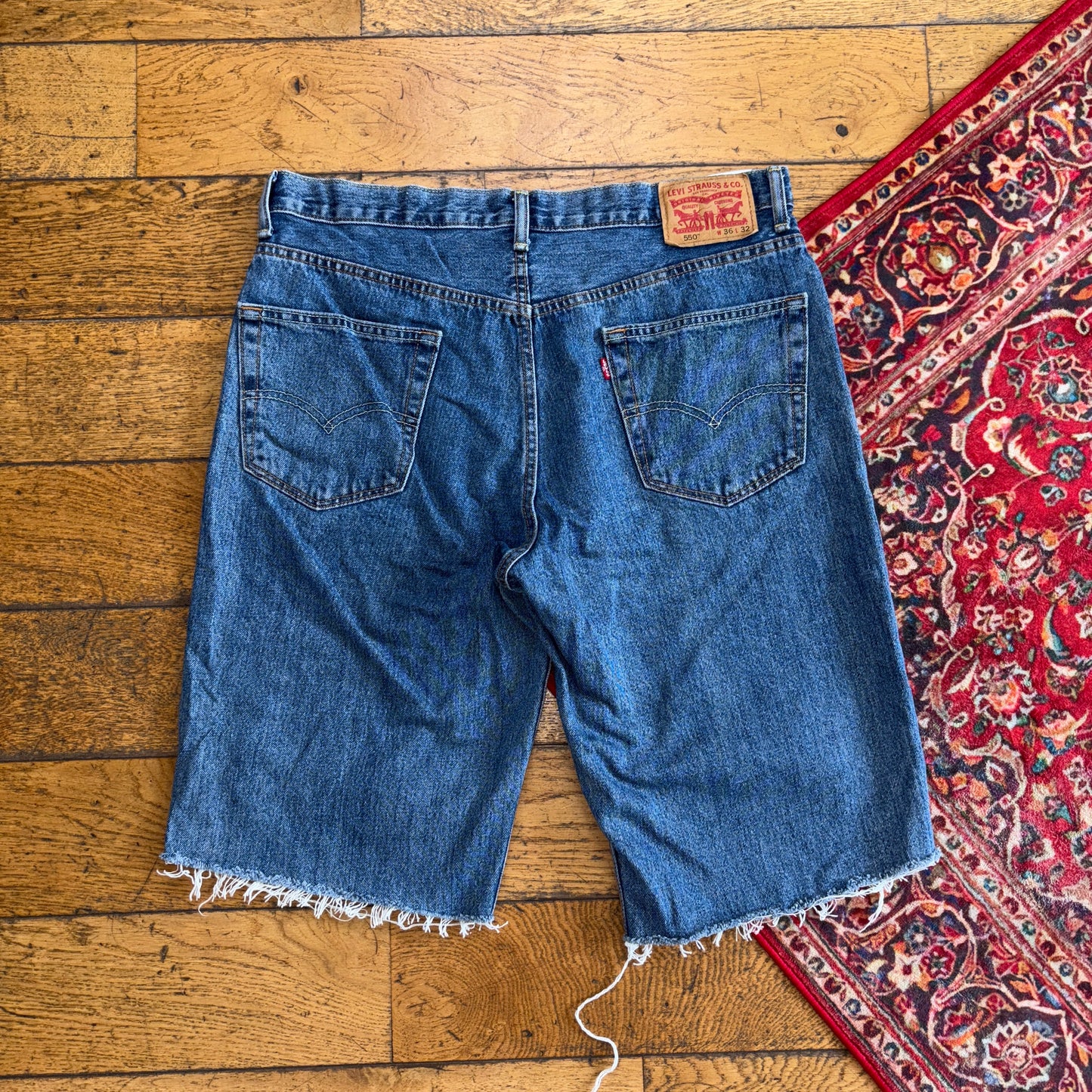 Vintage Levis 550 Baggy Blue Denim Shorts - 36