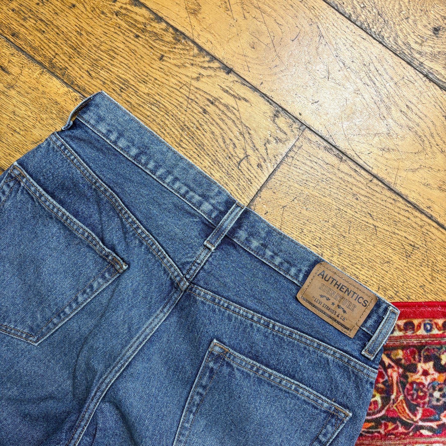 Vintage Levis Blue Baggy Denim Shorts - 34