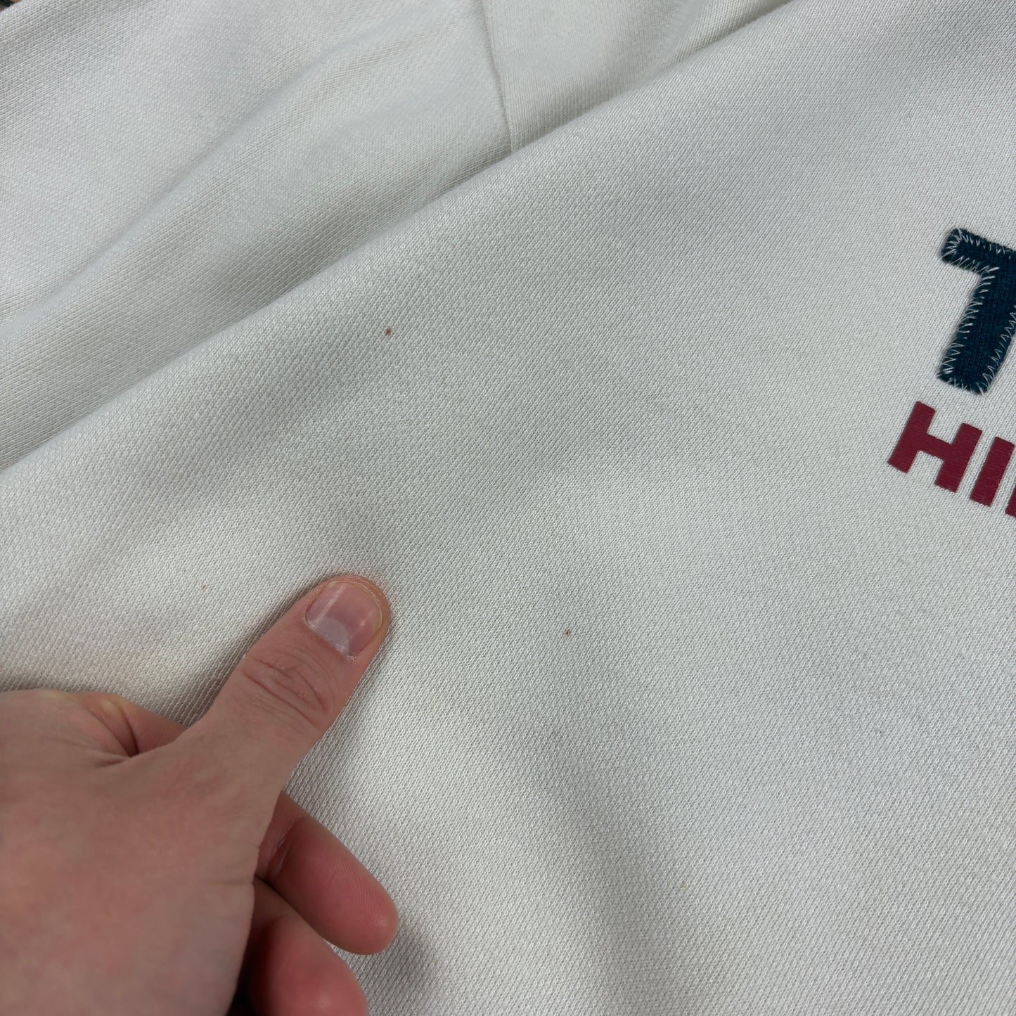 Vintage Tommy Hilfiger White Embroidered Sweatshirt - L